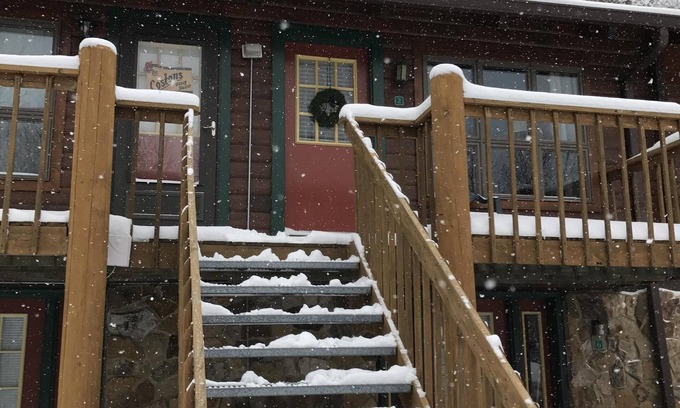 Snowshoe Eigentumswohnung | Cozy 1 BR Snowshoe Cabin