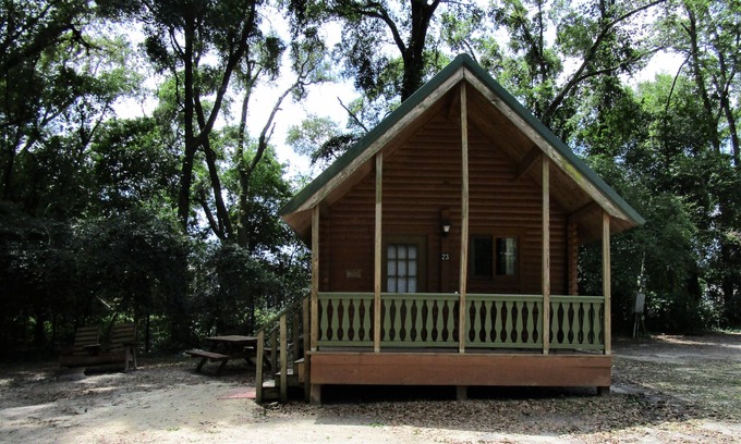 Mayo Kabine | Cozy cabin 23 with Wi-Fi, AC, fitness room in charming Mayo