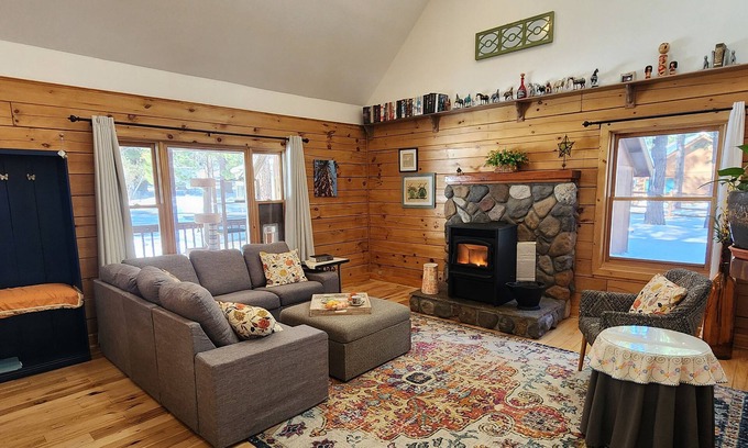 Galena Forest Estates Haus | Cozy Cabin Escape!