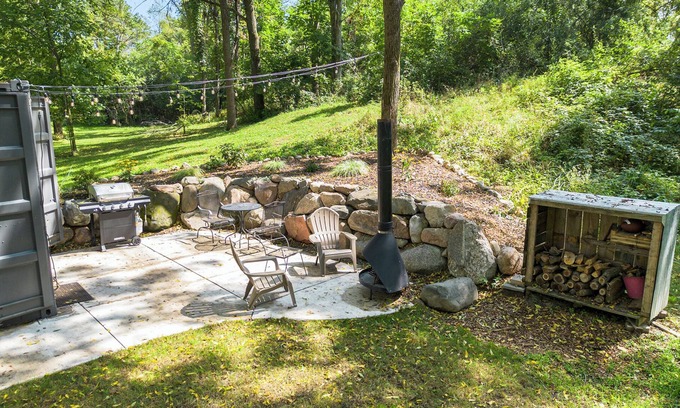 Ann Arbor Kabine | Cozy cabin in pleasant Ann Arbor with AC, WiFi