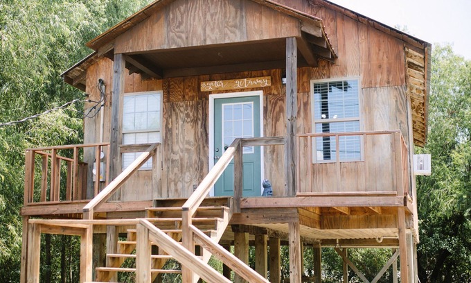 Akers Kabine | Cozy cabin stay in the Louisiana swamp
