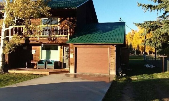 South Fork Kabine | Cozy Cabin with Hot Tub in South Fork, CO - STR 1083