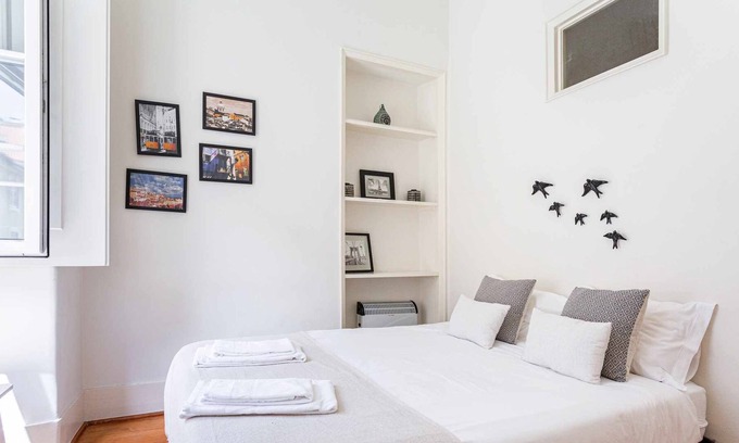 Se Wohnung | Cozy & Central 2 BDR * Low