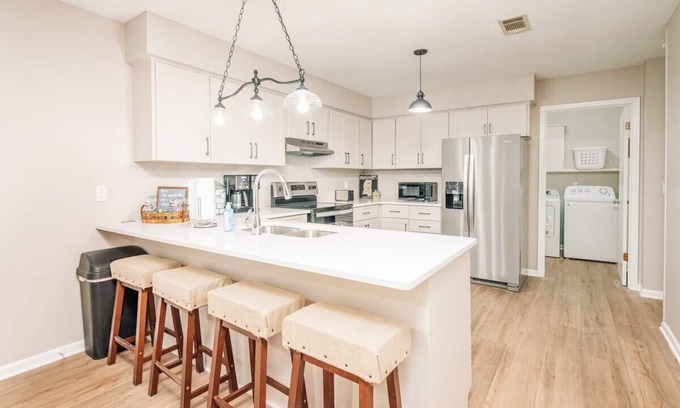 Starkville Haus | Cozy | Central | Retreat