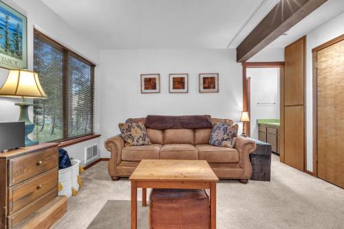 Bear Valley Wohnung | Cozy Condo with Fireplace - Tamarack 3