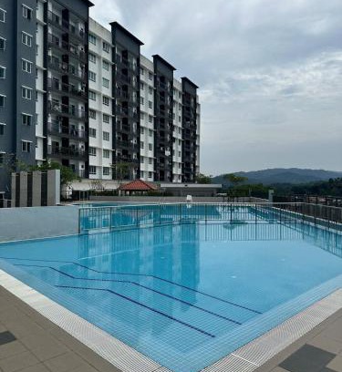 Hulu Langat Wohnung | Cozy Condo with Scenic Views near Kuala Lumpur