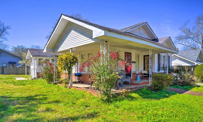 Corinth Haus | Cozy Corinth Escape ~ Half-Mi to Shop & Dine!