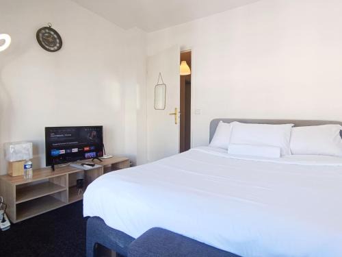 Faubourg de l'Arche Haus | Cozy Corner near Paris La Defense Grande Arche