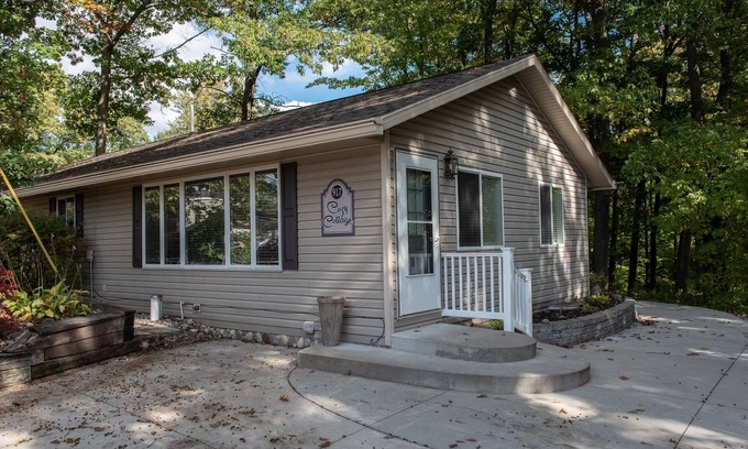 Harrison Haus | Ein gemütliches Häuschen! Alle Sportarten Budd Lake in der Nähe von Bootsstart und Nachbarschaftsstrand.