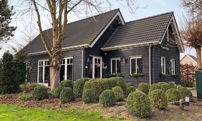 Schuring Haus | 1 Zimmer Unterkunft in Numansdorp