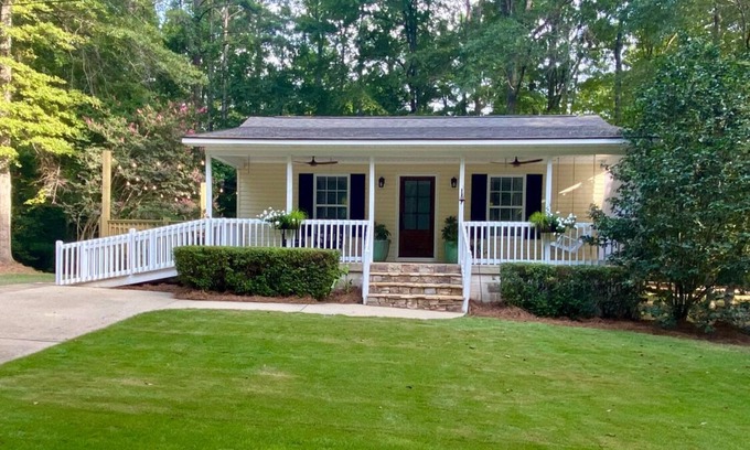 Lee County Hütte | Cozy cottage in Salem with a short drive to Auburn/Opelika Al or Columbus, Ga