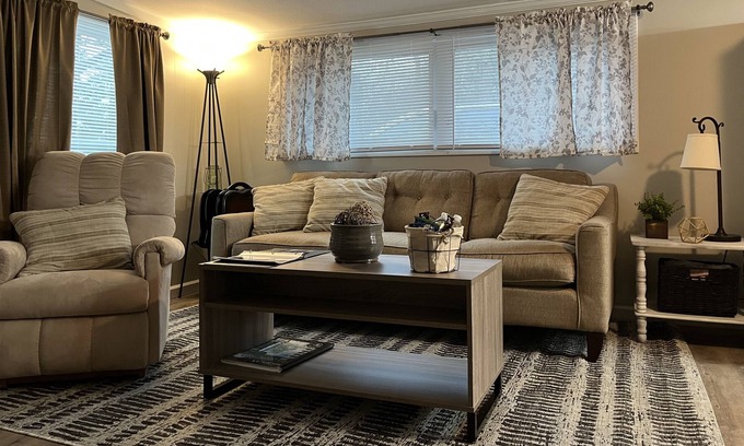 Cadillac Hütte | Cozy Cottage on the Canal