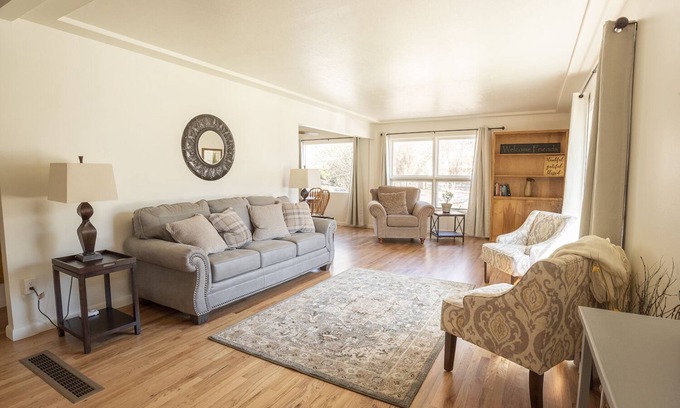 Heart of Missoula Haus | Cosy Creek Side Retreat im Universitätsviertel