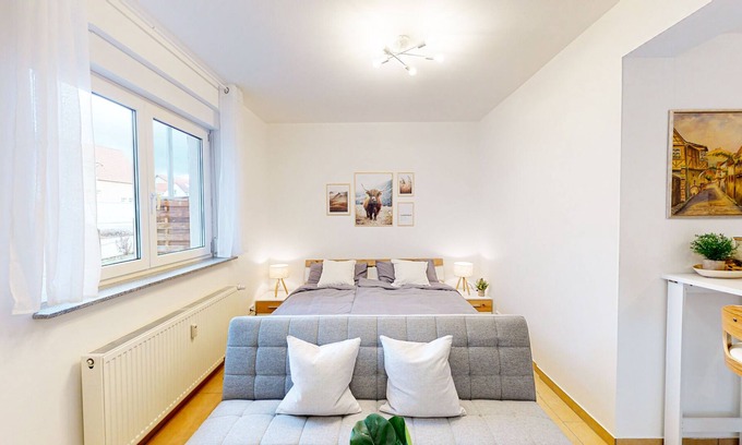 Neustadt-Hambach Wohnung | Cozy Studio apartment 1,3km walk from Hambach castle and 0,2km to the centre