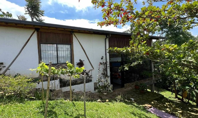 Floridablanca Skihütte | Cozy Designed Family Chalet surrounded by nature - 15 mins to city