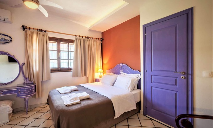 Paradhisos Hotel | Cozy Double Room incl breakfast