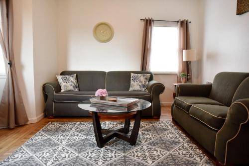 Pittsburgh Haus | Cozy & Family Friendly Pittsburgh Home Sleeps 6