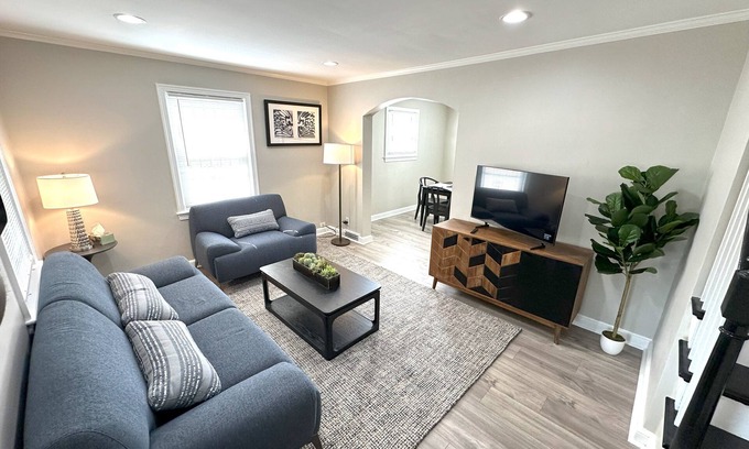 Fairlawn Haus | Move-In-Ready | Pet-Friendly | 2B2B + Attached 2-Car Garage + Finished Basement|