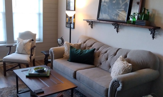 Lincoln Wohnung | Cozy Getaway in the heart of Lincoln!