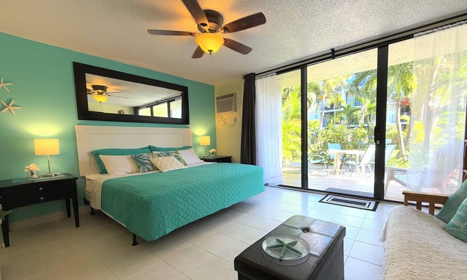 Williams Town Eigentumswohnung | Cozy Ground Floor Apartment in Coral Beach Condominium