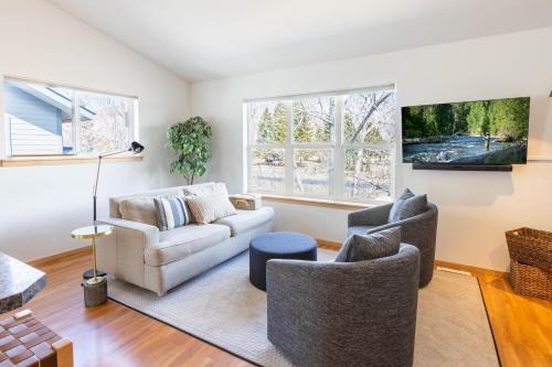 Hailey Haus | Cozy Hailey Haven