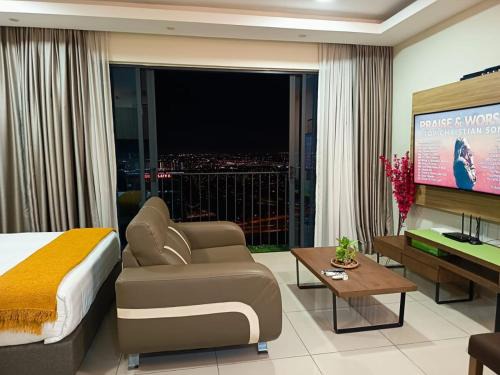 Shah Alam Wohnung | Cozy Haven Middlemist's Red Suite at Trefoil