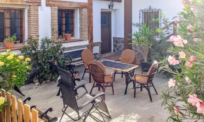 Baza Haus | Schönes Haus in Baza mit Kochnische