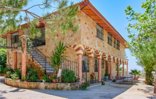 Dona Mencia Haus | Cozy Home In Doña Mencía With Wifi