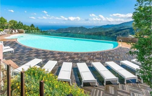 Canova Haus | Cozy Home In Magliolo With Sauna