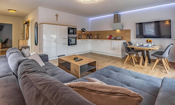 Pomer Haus | Gemütliches Haus in Medulin mit Küche