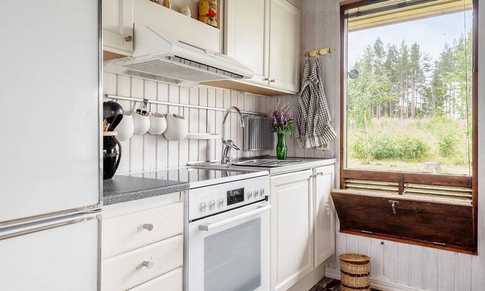 Tore Haus | Preciosa casa en Siknäs con cocina