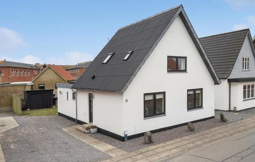 Thyboron Haus | Cozy Home In Thyborøn With Wifi