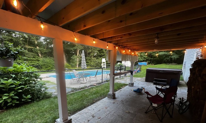 Uxbridge Haus | Cozy home in Uxbridge with a pool, hot tub, and hiking trails!