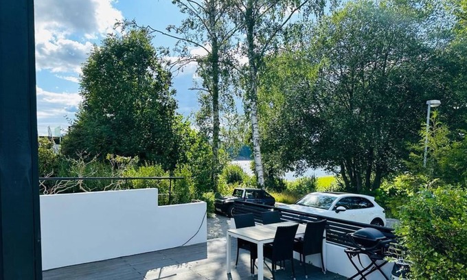 Tyreso Haus | Cozy house with sea view and terrace just 20 minutes from Stockholm City center