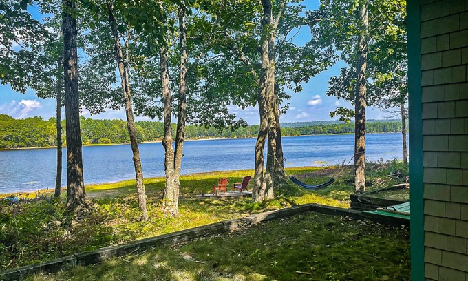 Mariaville Kabine | Cozy lakefront cabin with amazing views, deck, firepit, & water access