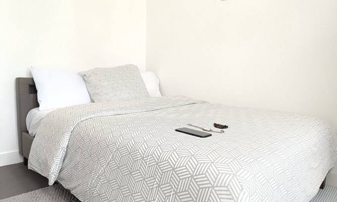 Colombes Wohnung | Cozy Life with WiFi in Colombes