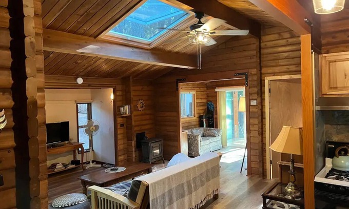 Nevada City Kabine | Cozy log cabin in the woods