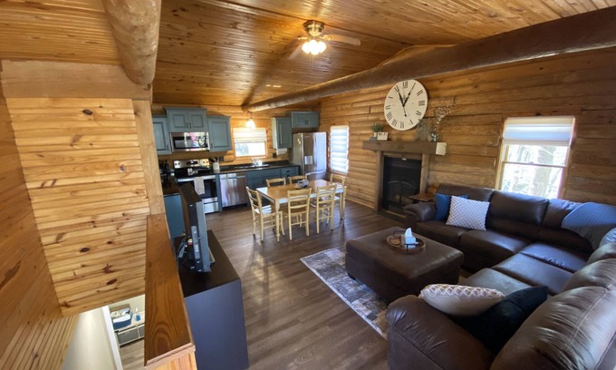 Shell Knob Kabine | Cozy Log Cabin on Table Rock Lake - The Timbers Cabin #8