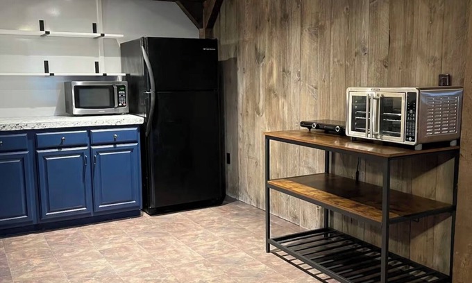 Verona Haus | Cozy lower level apartment in Verona VA