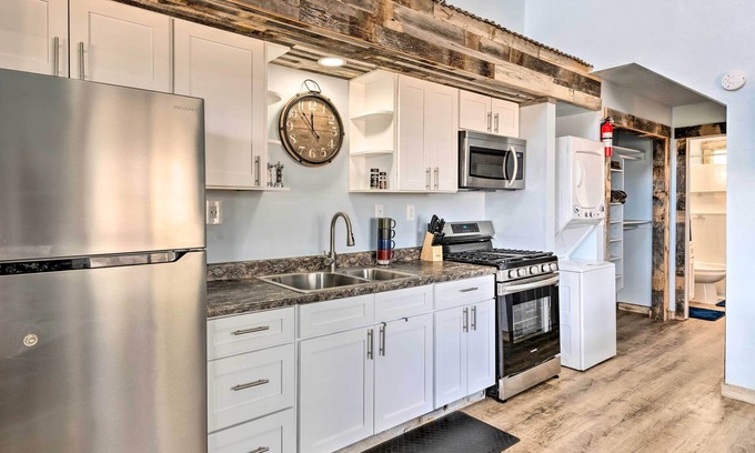 Lyman Haus | NEW! Cozy Lyman Townhome w/ Grill on Cattle Ranch!