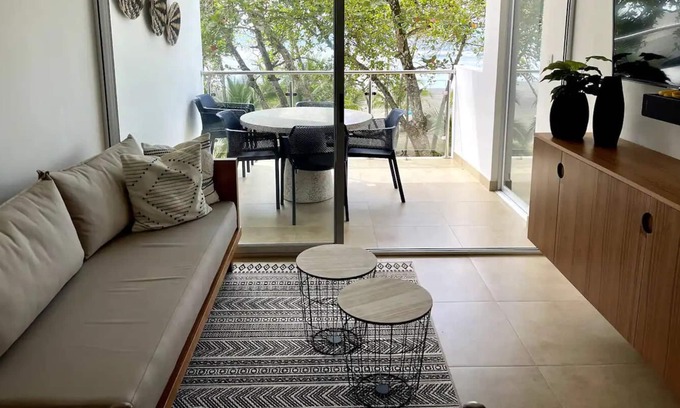 Bejuco Eigentumswohnung | Cozy-modern Beachfront 2-bedroom condo