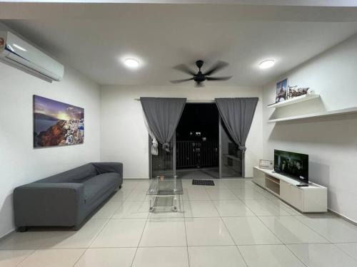 Pelabuhan Klang Wohnung | Cozy Nest at Gravit 8, Your Sweet Home