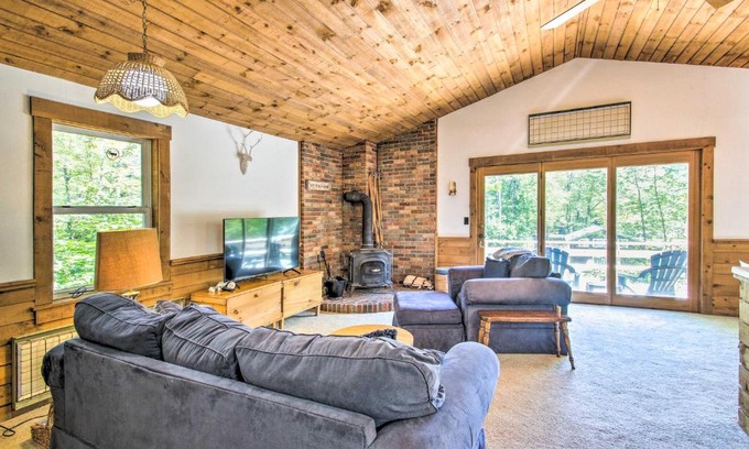 Cranmore Birches Haus | Cozy North Conway Home Walk to Slopes and Dtwn