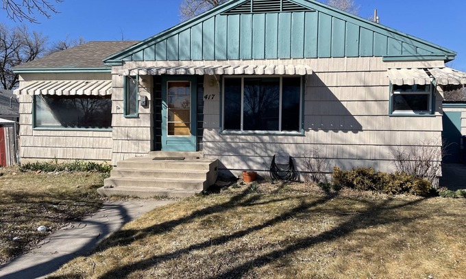 Logan Haus | Cozy Older Home Close to Campus, Downtown and Outdoor fun. Kid and Pet Friendly!