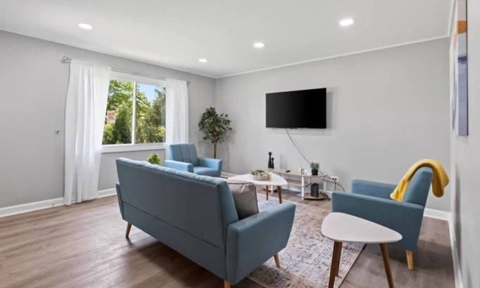 Wheeling Haus | Cozy Outdoor Space + BBQ | LCP Collection