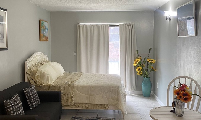 East New York Eigentumswohnung | Cozy Paradise at Seaview Condos