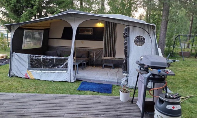 Lulea Haus | Cozy private caravan on our lawn