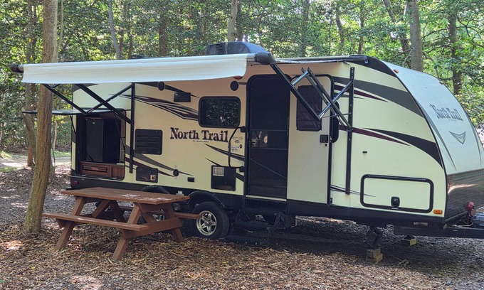 Green Creek Haus | Cozy Private RV Near The Delaware Bay