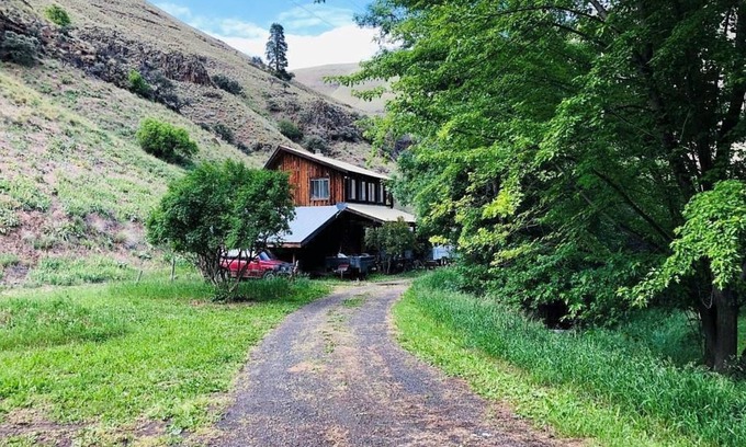 Riggins Kabine | Cozy Rustic Cabin in Riggins – Nature Awaits at Your Door!