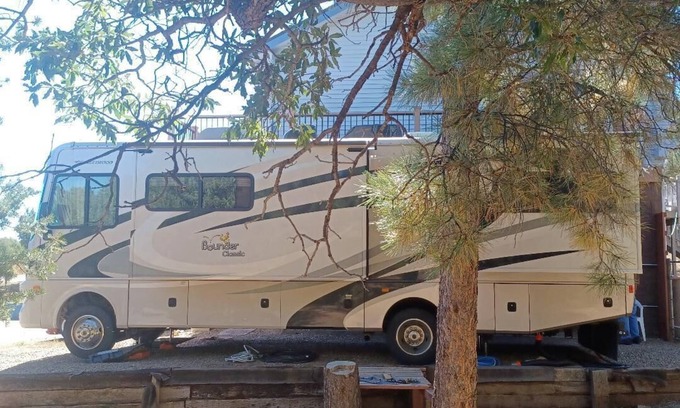Ramblewoods Haus | Cozy RV with EcoSpa in charming Tijeras